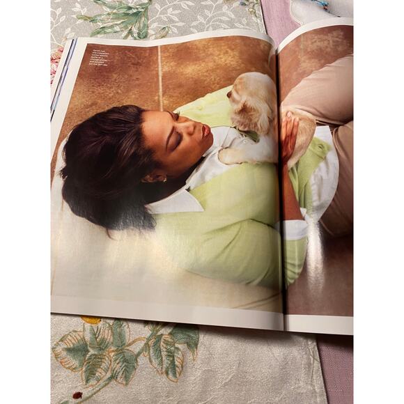 Oprah Winfrey Show 25 Years Commemorative Edition Magazine Format Booklet EUC - Picture 16 of 16